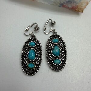 Vintage Sarah Coventry Blue Silver Clip-On Earrings